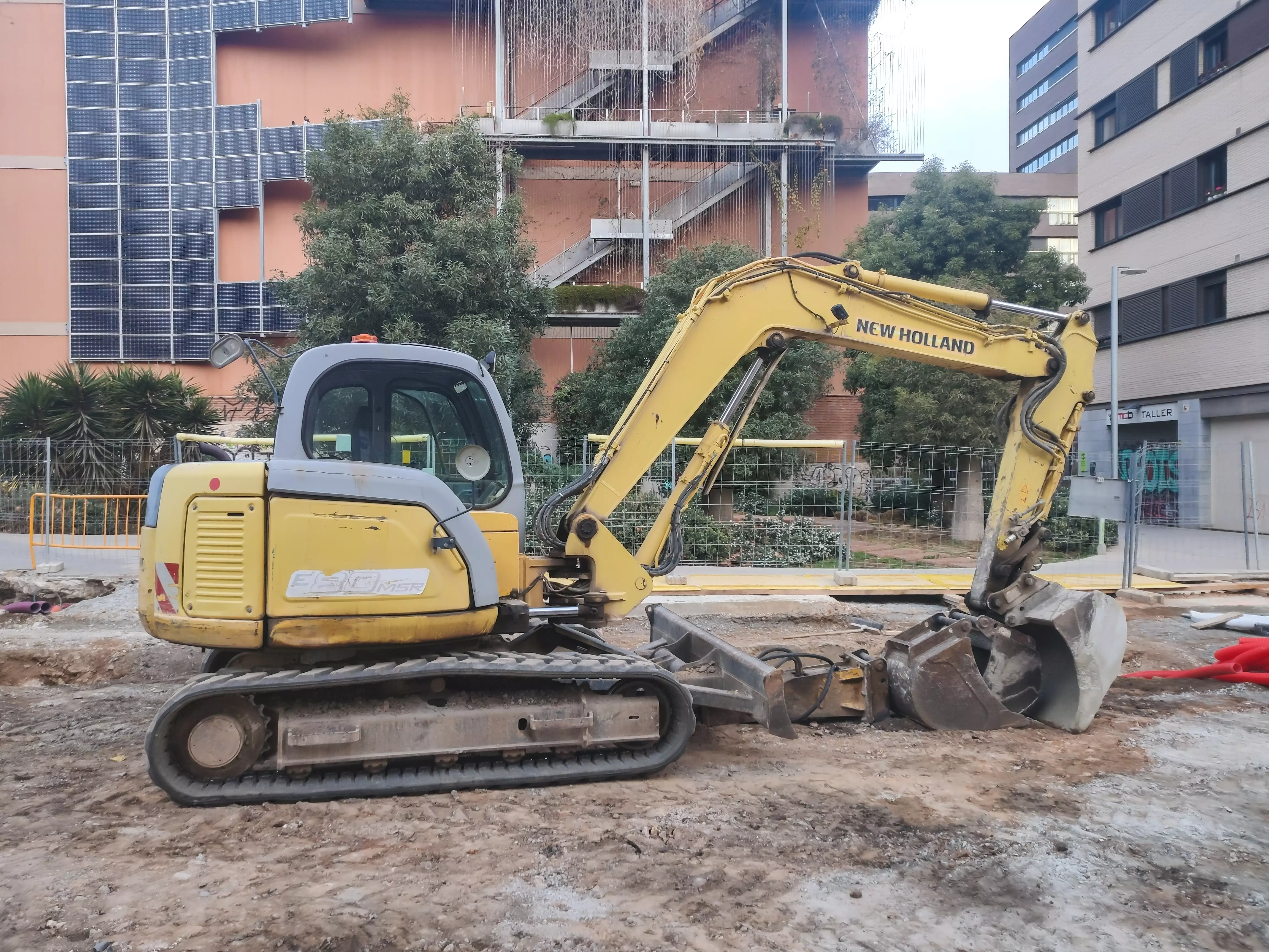 Soporte técnico y asistencia postventa para maquinaria de obra pública
