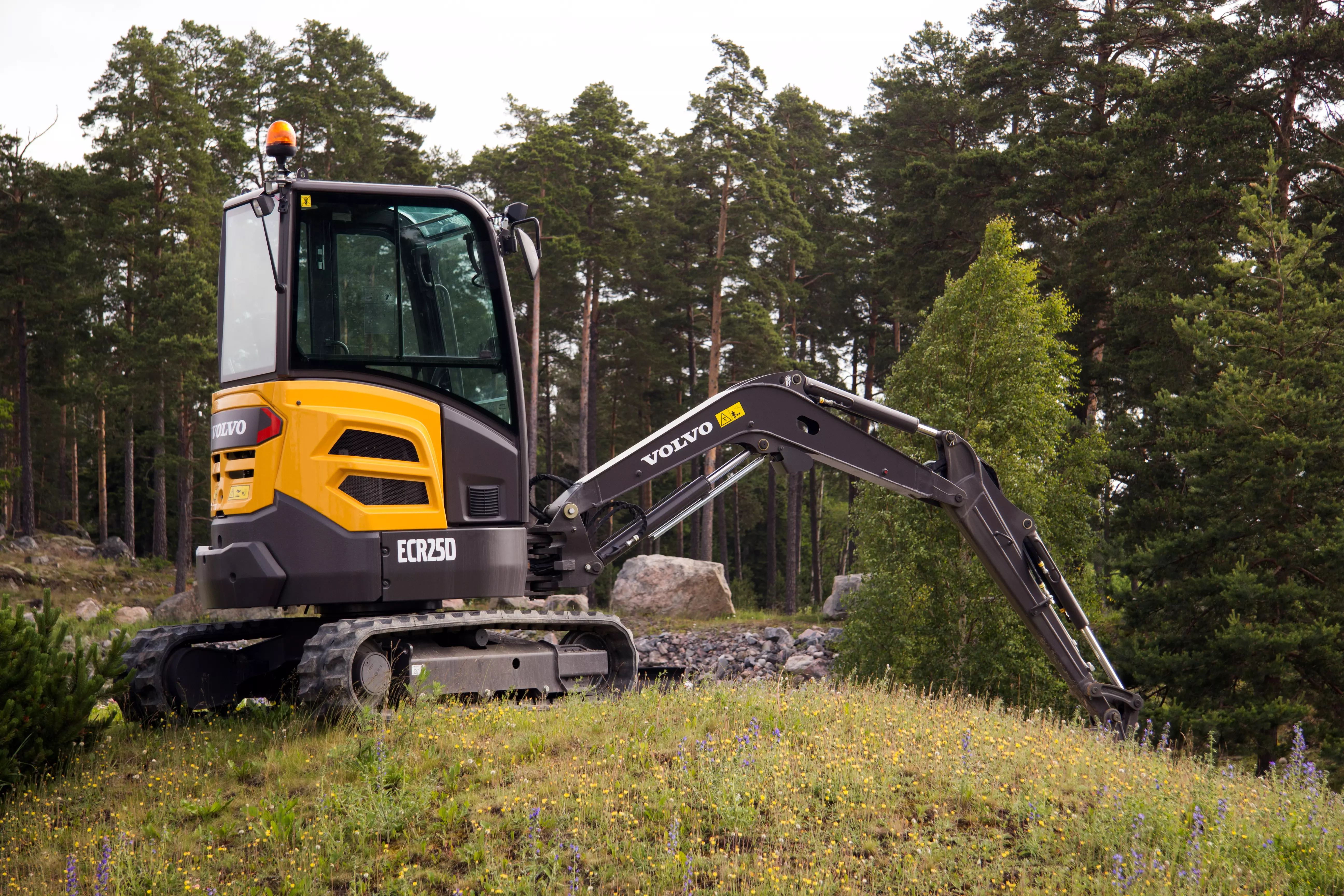 Undercarriage system for the EC13XR machine