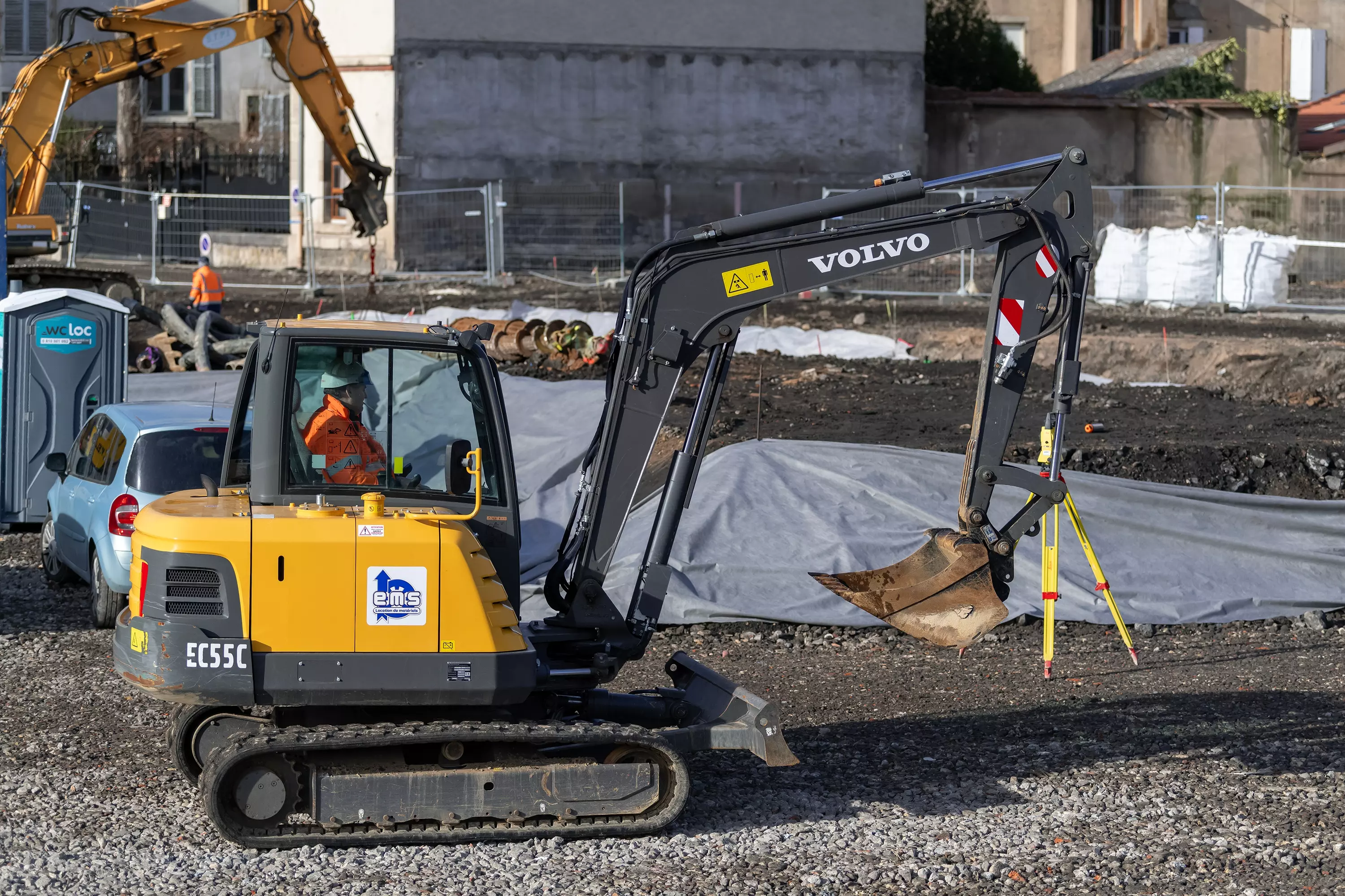 Technical support and after-sales assistance for construction machinery